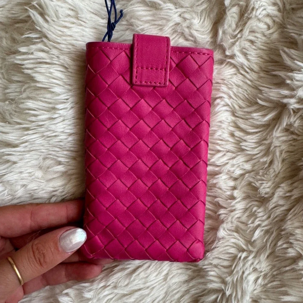 NWT Bottega Veneta Pink Intrecciato Leather Phone Case Sleeve Pouch